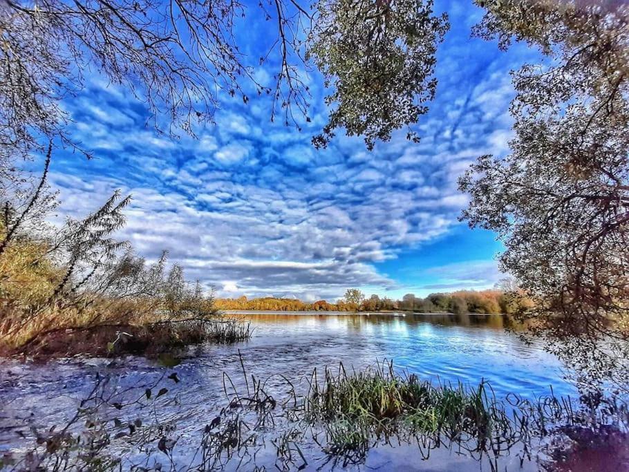 Castleford Cottage , Lowermill Estate Somerford Keynes ภายนอก รูปภาพ